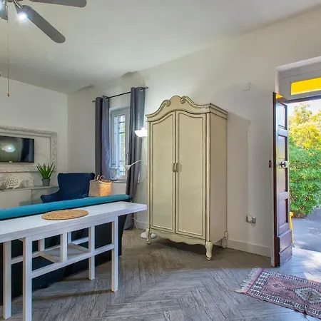 Abbacurrente Πανσιόν